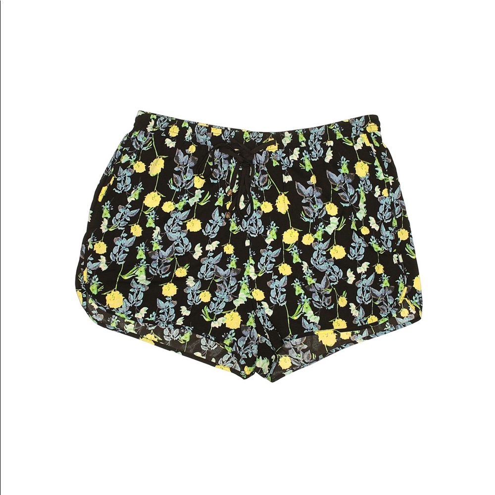 Heartloom floral shorts size M